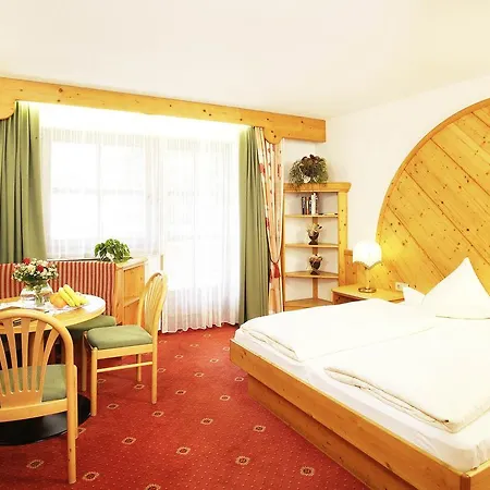 Hotel Garni Granat 4*