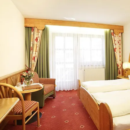 Hotel Garni Granat Sölden