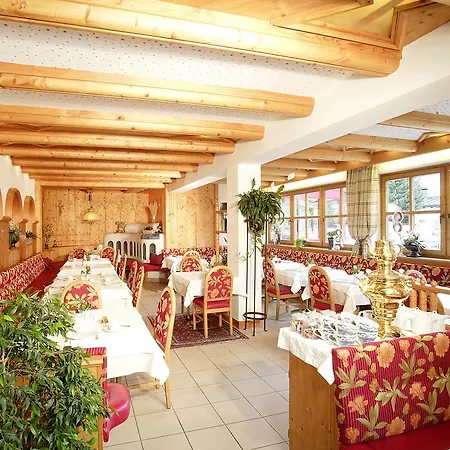 Garni Granat Hotel 4*